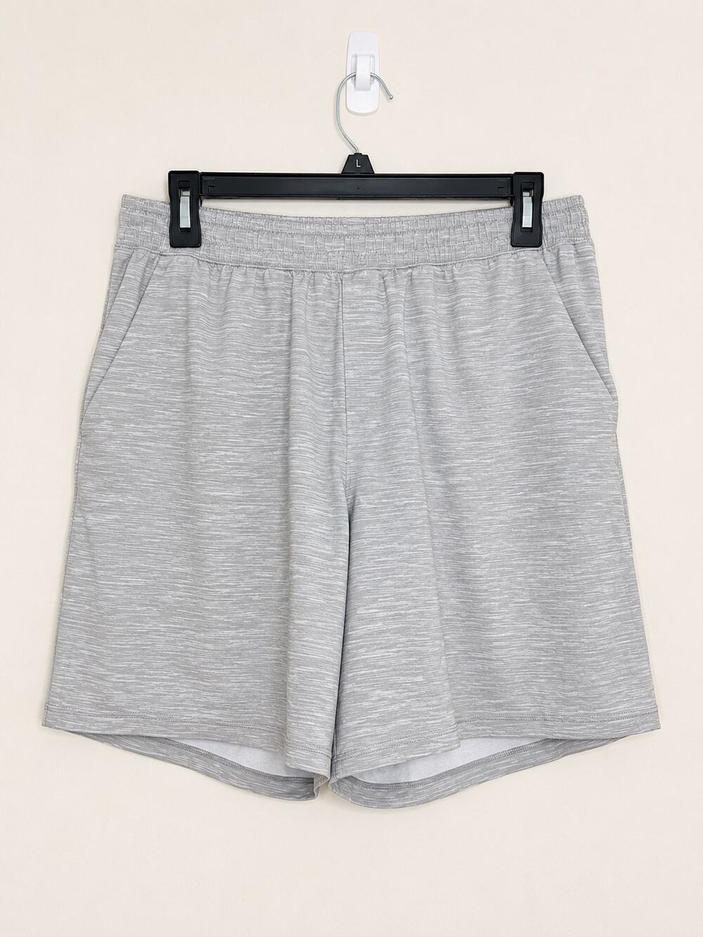 Lululemon Men’s Heather Gray Athletic Training Shorts Size Large Lightweight